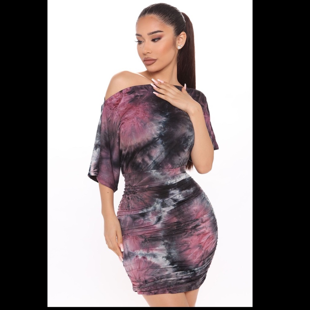 Fashion nova Day Dreaming About You Ruched Mini Dress - Purple/comb
Size 1x